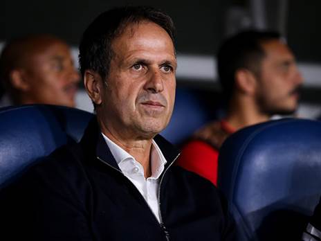 רוני לוי. השמיכה קצרה (מאור אלקסלסי)