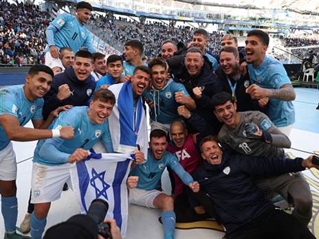 ההישגים יימשכו? נבחרת הנוער חוגגת מקום שלישי במונדיאליטו (GETTY)