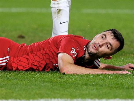 השתיק הרבה פיות. אוז`בולט (אלן שיבר)