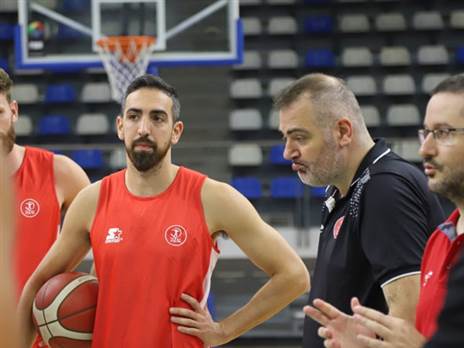 בר טימור והמאמן סטפנוס דדאס (הפועל ת“א)