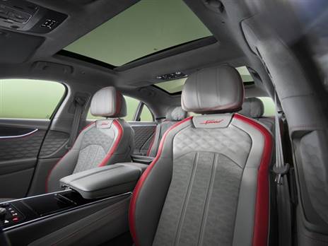 ארבעה מושבי נוחות חדשים, מחוממים ומאווררים