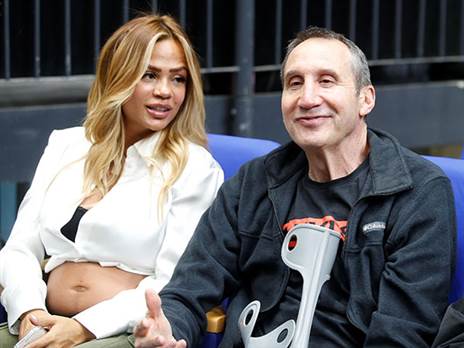 בלאט. נכנס לנעלי אבן (אלן שיבר)