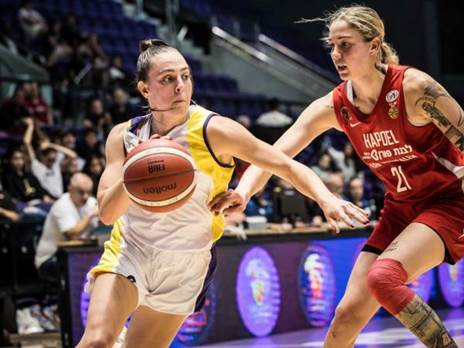 אנגסטלר, בכורה חלומית. (באדיבות עודד קרני, מנהלת ליגת העל בכדורסל נשים)