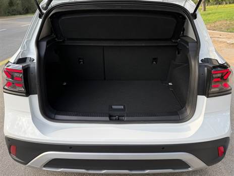 385 ליטר בתא המטען, אם תוותרו על מרווח הרגליים בשורה השנייה תקבלו 455 ליטר