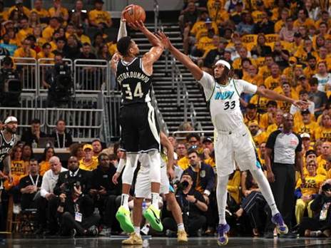 ה-GOAT של הבאקס (GETTY)