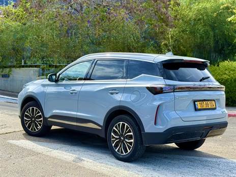 המרכב לא תמיד מרוסן, גם בידוד הרעשים לא מצטיין