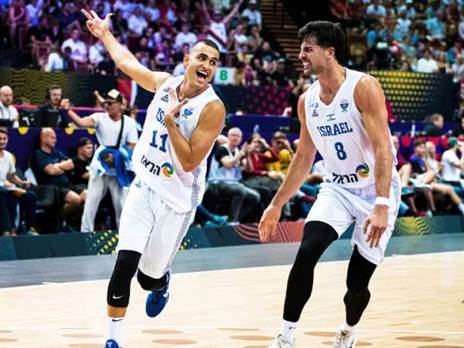 חיבור שהולך שנים אחורה. מדר ואבדיה (FIBA)