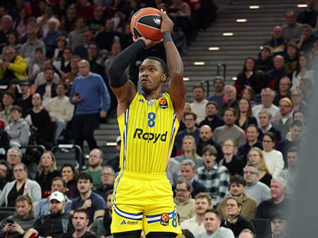 איטודיס היה בונה את מכבי ת“א סביב ווקר (GETTY)