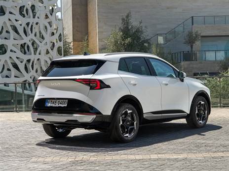 יחידת הנעה משודרגת קלות לעומת הדגם טרום מתיחת הפנים