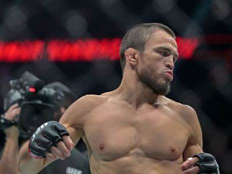 ינעל את הפרילימס. עומאר נורמגומדוב (GETTY)