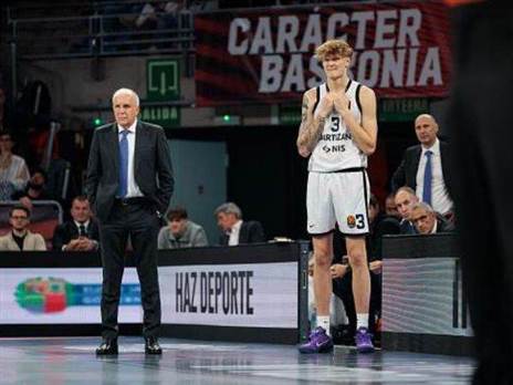תנו לו כנפיים (Aitor Arrizabalaga/Euroleague Basketball via Getty Images)