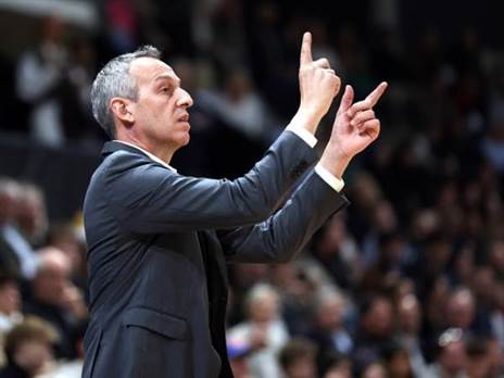 קטש חיפש פתרונות ומצא (Photo by Marie Bassery/Euroleague Basketball via Getty Images)