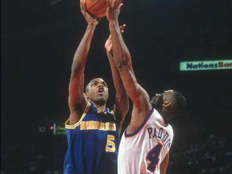 פאדיו (מימין). תאונה מצערת (Photo by Focus on Sport/Getty Images)