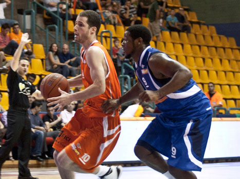 בן דוד. רוצה מקום בחצי הגמר (מגד גוזני, וואלה)