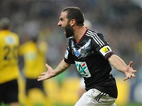 ליסנדרו, כבש והביא גביע (Gettyimages)