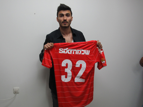 עוד אדום חדש. ברונו קוטיניו (באדיבות אתר הפועל ת"א)