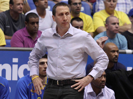 בלאט. "שמרנו על קור רוח והראנו בגרות" (אלן שיבר)