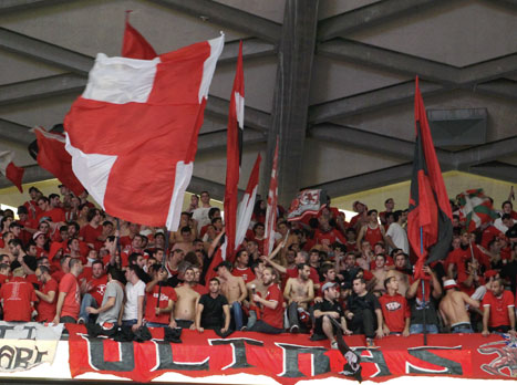 אוהדי הפועל. לפחות את הדרבי יארחו בבית (אלן שיבר)