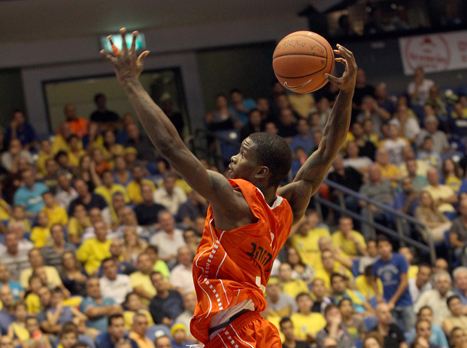 וורן. מצפה לילד