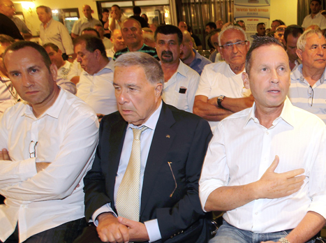 קופל יסדר? יו"ר האיגוד עם שמעון מזרחי (אלן שיבר)