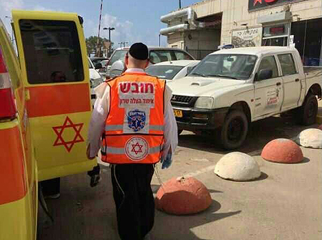 זירת הפשע בנתניה (צילום: א. יעקב, חדשות 24)