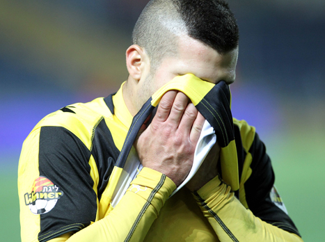 הרבה תלוי בו. קובי מויאל (אלן שיבר)