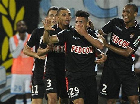 כבר בפסגת הליגה, שחקני מונאקו חוגגים (gettyimages)