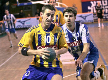 זמן להתרכז בליגה. בירנבאום ומכבי ראשל"צ