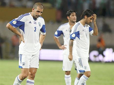 משקולות של טון על הרגליים (אלן שיבר)