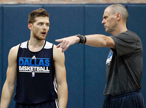 מקל וקרלייל באימון. הגיע זמן האמת