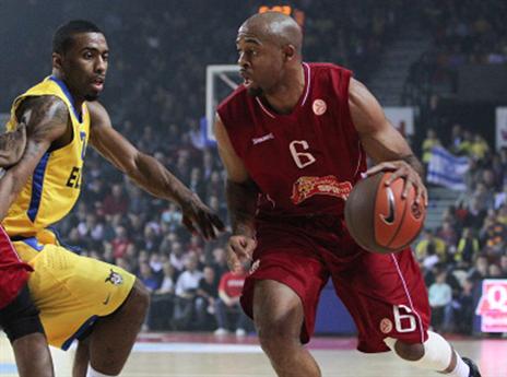 את מכבי ת"א הוא כבר מכיר. ברויילס במדי שרלרואה מול קית' לנגפורד ב-2011 (gettyimages)