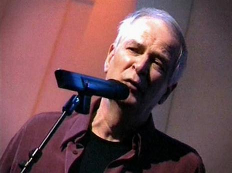 התמיכה שלו ביססה את הפועל אוסישקין. איינשטיין