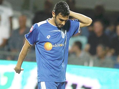 שבחון. ירד לספסל (אלן שיבר)