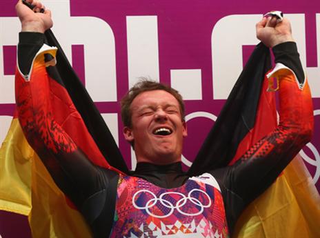 גם בגרמניה חייכו הערב. פליקס לוך שמר על תוארו בקטגוריית היחידים בענף הלוז'