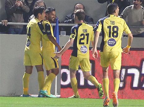 "יכול להיות שהיה נבדל". השער של ברק יצחקי (אלן שיבר)