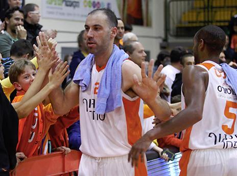 האיש שיוביל אותה לפלייאוף לראשונה בתולדותיה ? (אלן שיבר)