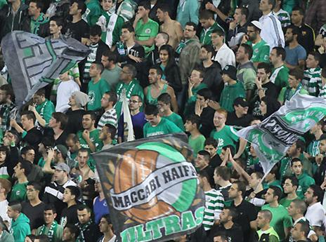 הצגה ביציע. המחנה הירוק, אמש (יוסי שקל)