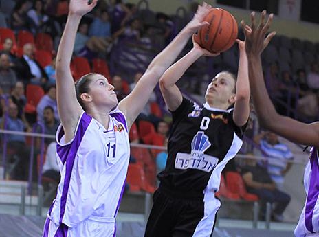 מה יהיה הערב? נעמה שפיר ורמלה מול רמת חן (אלונה חליווא)