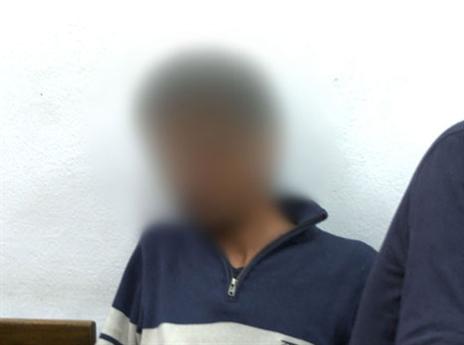 בינתיים, הוא נשאר במעצר