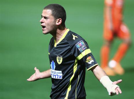 לוגסי. בשנה שעברה הוא נתן טיל מול בני יהודה, אז במדי מכבי ת"א (אלן שיבר)