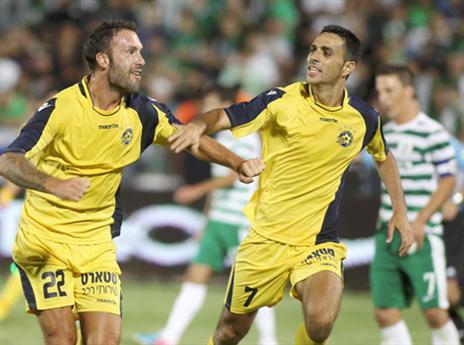 מסר חזק בחיפה. פריצה וזהבי חוגגים בקרית אליעזר (צילום: אלן שיבר)