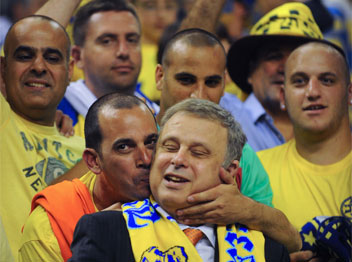 דייויד פדרמן מקבל חום ואהבה