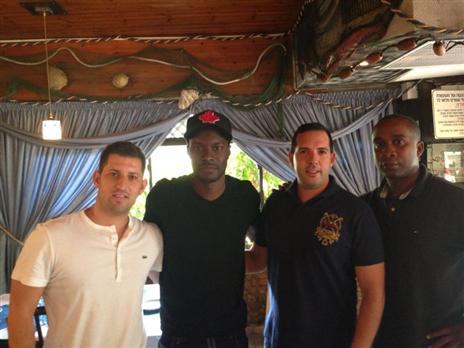 טוסיין ריקטס. ברוך הבא