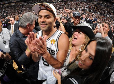 פארקר. יסיים את הקריירה בטקסס? (gettyimages)