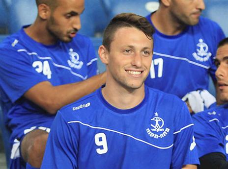 אלטמן. נכנס כמחליף ונתן הצגה (אלן שיבר)