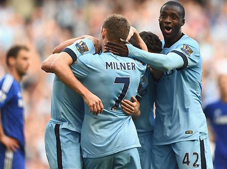 מעודדים את הכובש. שחקני סיטי ולמפארד (gettyimages)