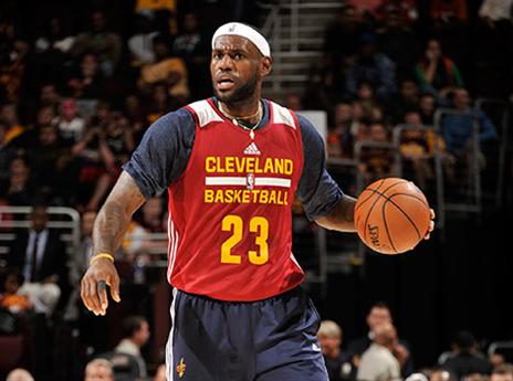 לברון. חזר הביתה כדי לרשום היסטוריה (getty)