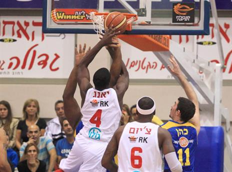 גלבוע ניסתה לחזור מדי פעם (צילום: אלן שיבר)