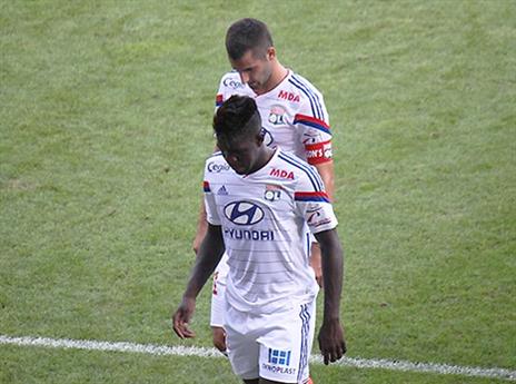 ליון איבדה גובה בצמרת