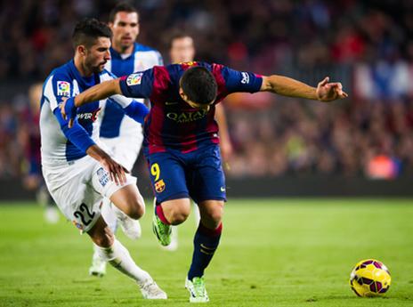 עם הפנים למטה. סוארס (gettyimages)